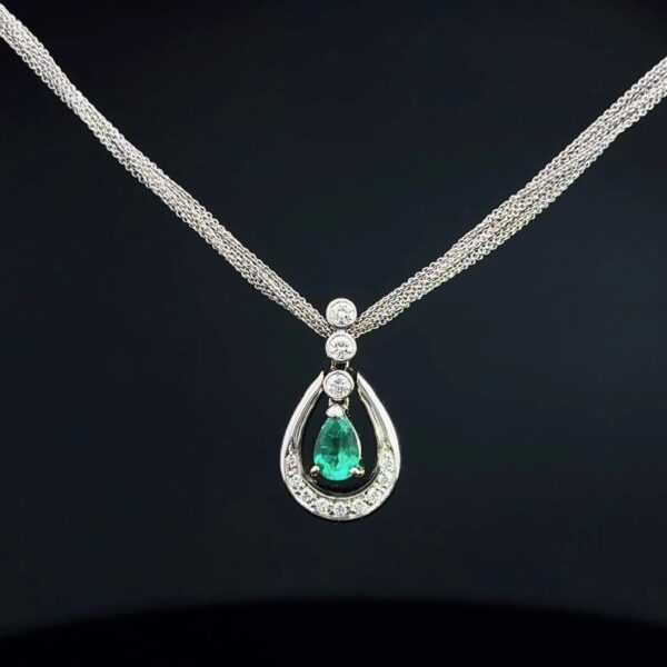 Link Chain Emerald Necklace