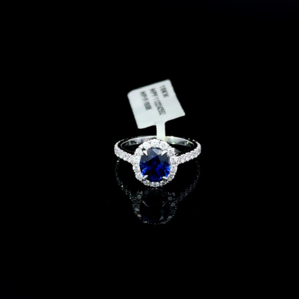 SINGLE HALO BLUE SAPPHIRE